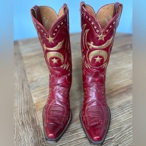 SOLD. Vintage Ladies Masonic Cowboy Boots , Handmade Custom Collection @ 7.5/8